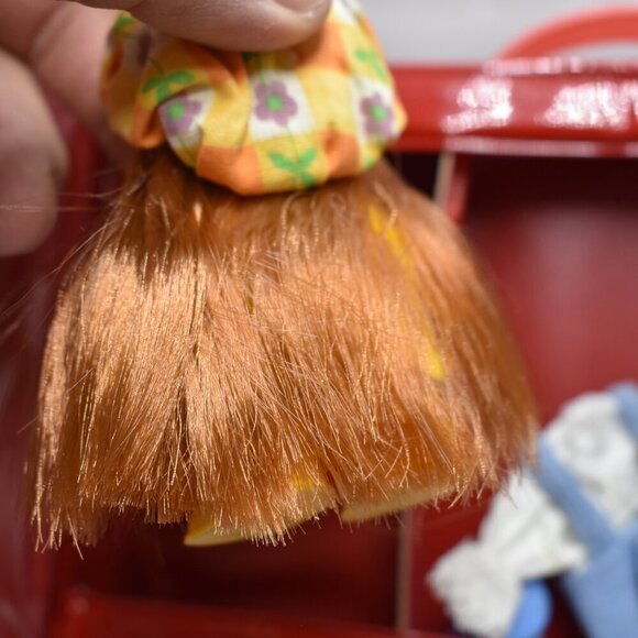 Kim Wardrobe Case / Red Uneeda with Dolls & Accessories Vintage Toys 2x Dolls - Picture 10 of 14